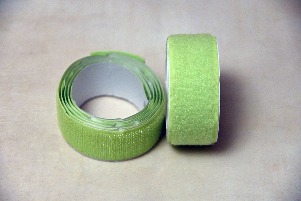 Velcro 30mm x  1meter Green New